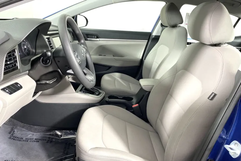 2019 Hyundai Elantra SE photo 1