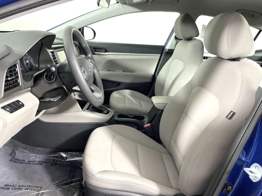 2019 Hyundai Elantra SE photo 1