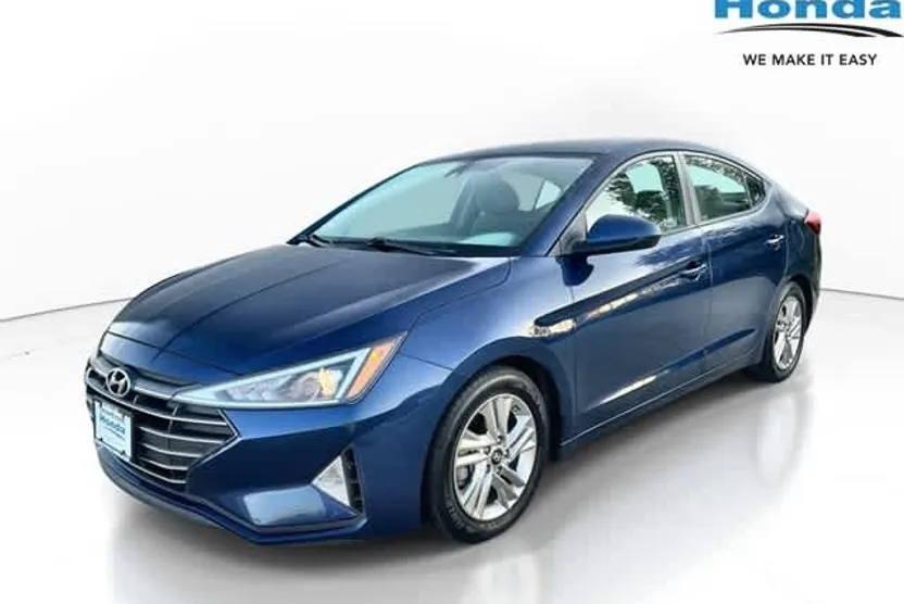2019 Hyundai Elantra SEL photo 1