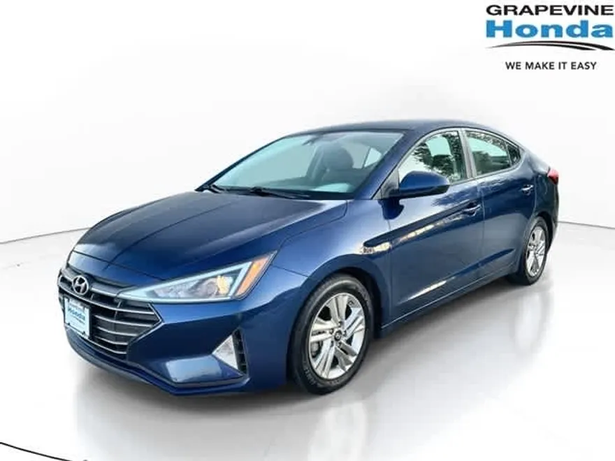 2019 Hyundai Elantra SEL photo 1