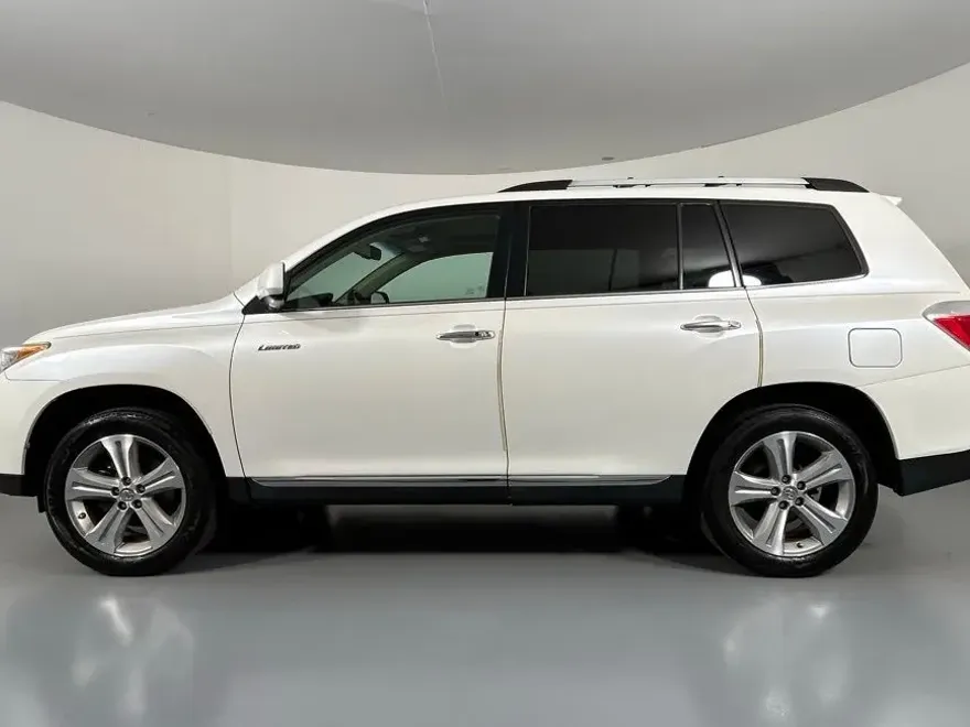 2013 Toyota Highlander Limited photo 1