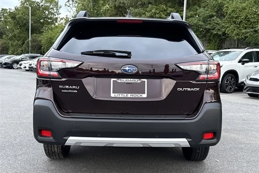 2025 Subaru Outback Limited photo 1