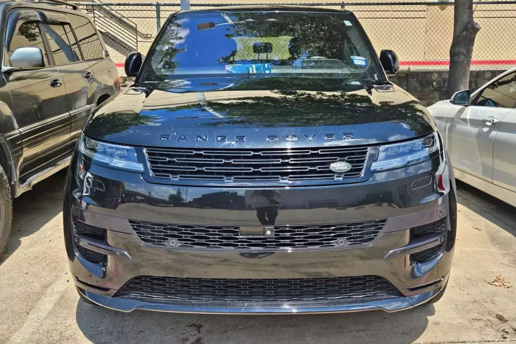 2023 Land Rover Range Rover Sport SE photo 1
