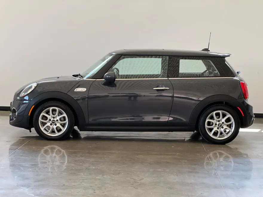 2015 Mini Cooper Hardtop S photo 1