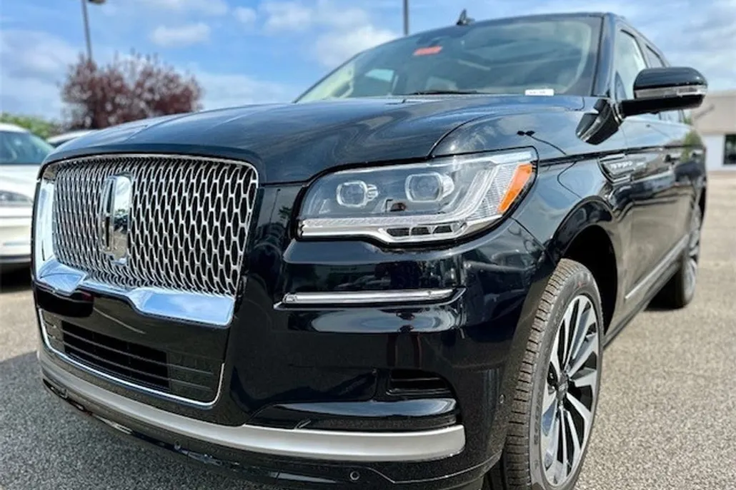 2024 Lincoln Navigator Reserve photo 1