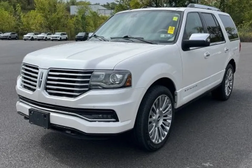 2017 Lincoln Navigator Reserve photo 1