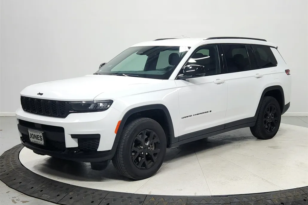 2024 Jeep Grand Cherokee Altitude photo 1