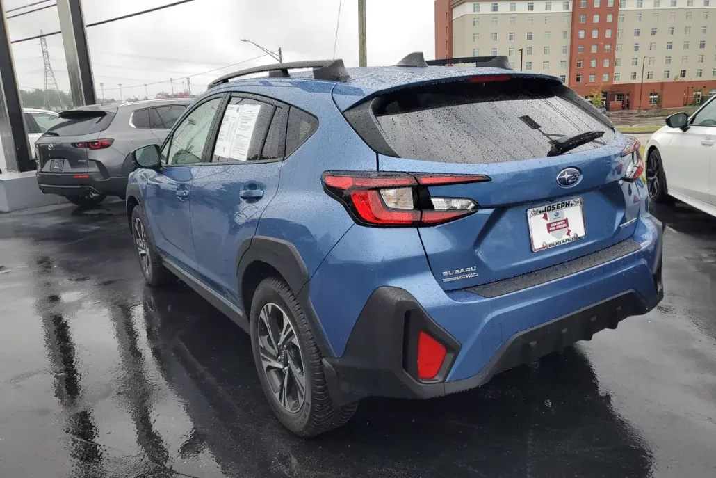 2024 Subaru Crosstrek Premium photo 1