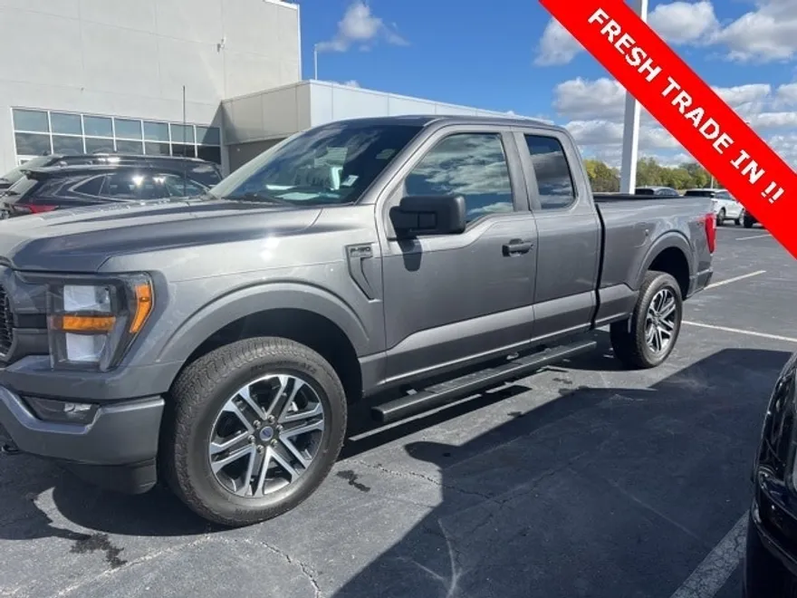 2023 Ford F-150 XL photo 1