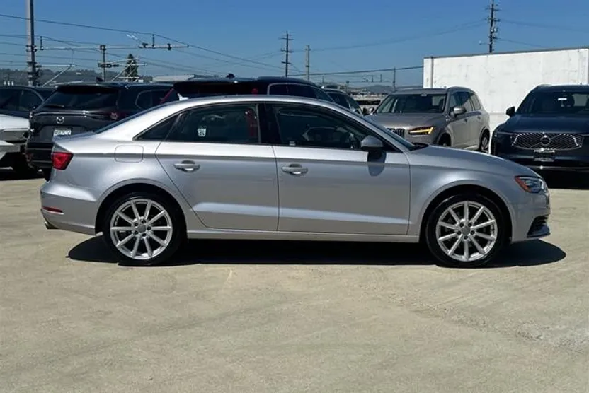 2016 Audi A3 2.0T Quattro Premium photo 1
