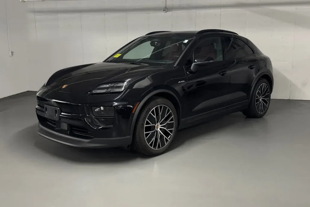 2024 Porsche Macan Electric 4 photo 1