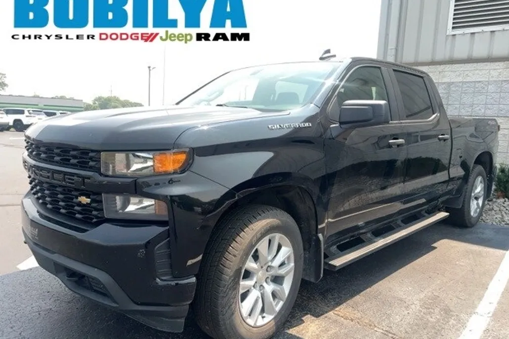 2022 Chevrolet Silverado 1500 Custom photo 1