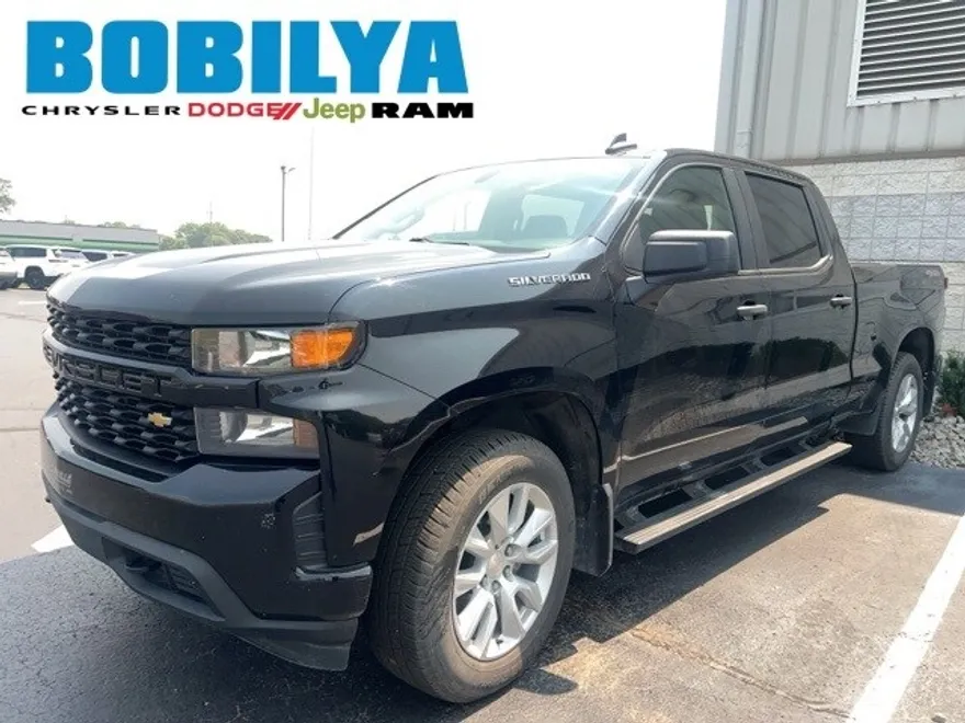 2022 Chevrolet Silverado 1500 Custom photo 1