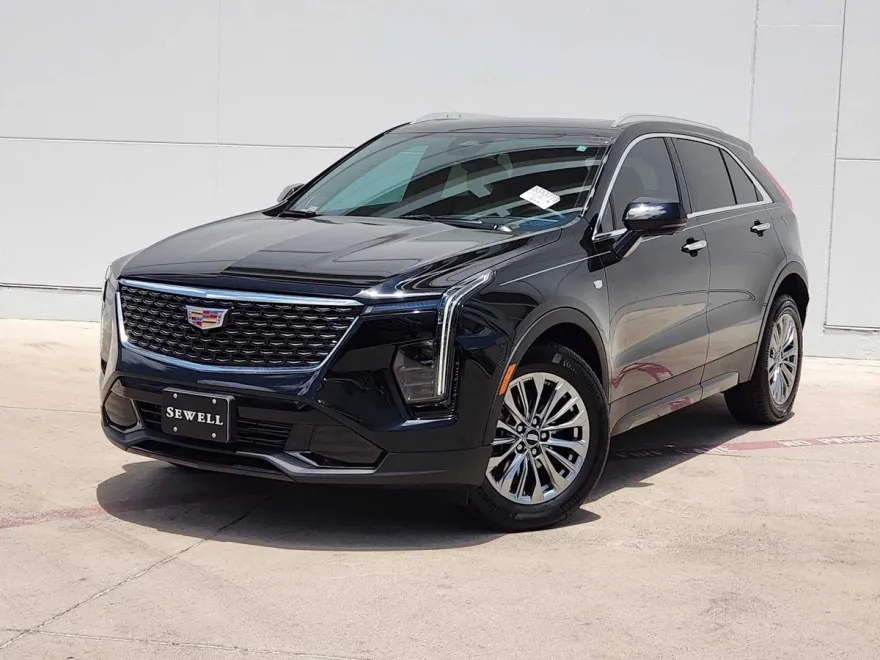 2025 Cadillac XT4 Premium Luxury photo 1