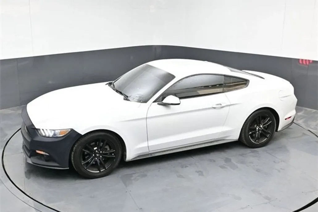 2017 Ford Mustang EcoBoost Premium photo 1