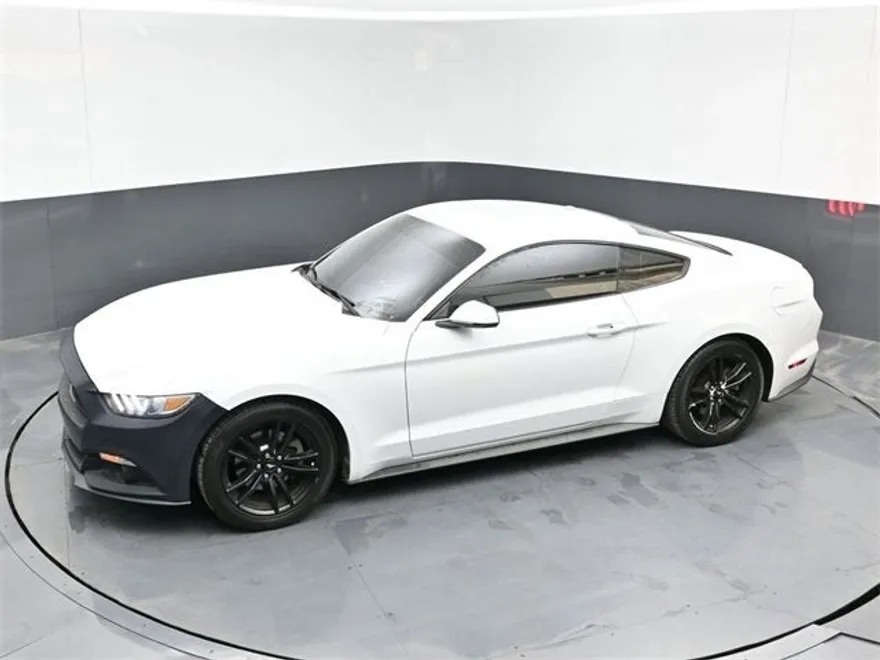 2017 Ford Mustang EcoBoost Premium photo 1