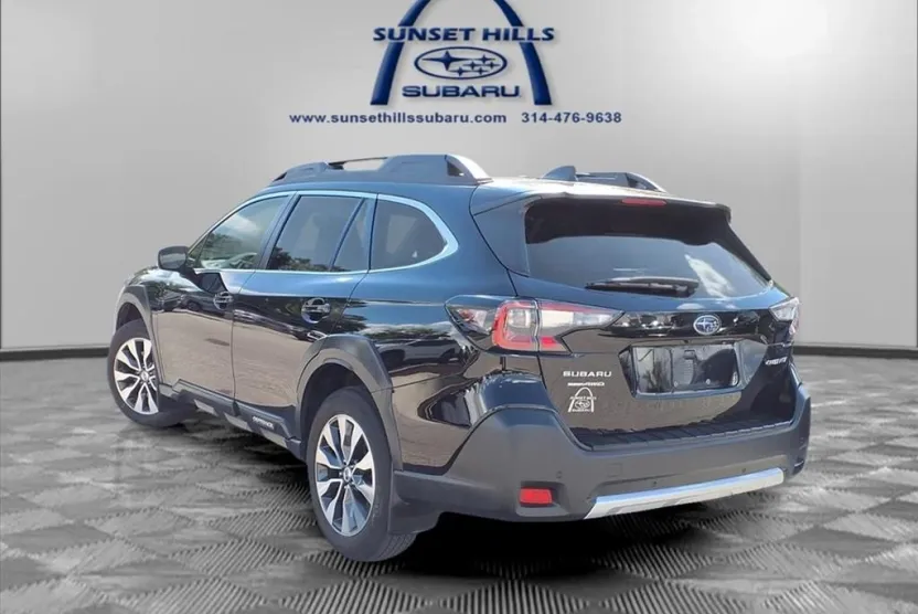 2023 Subaru Outback Limited photo 1