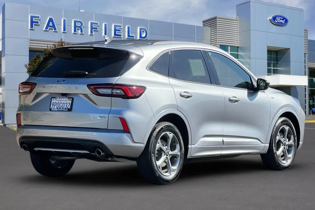2024 Ford Escape Hybrid ST-Line photo 1