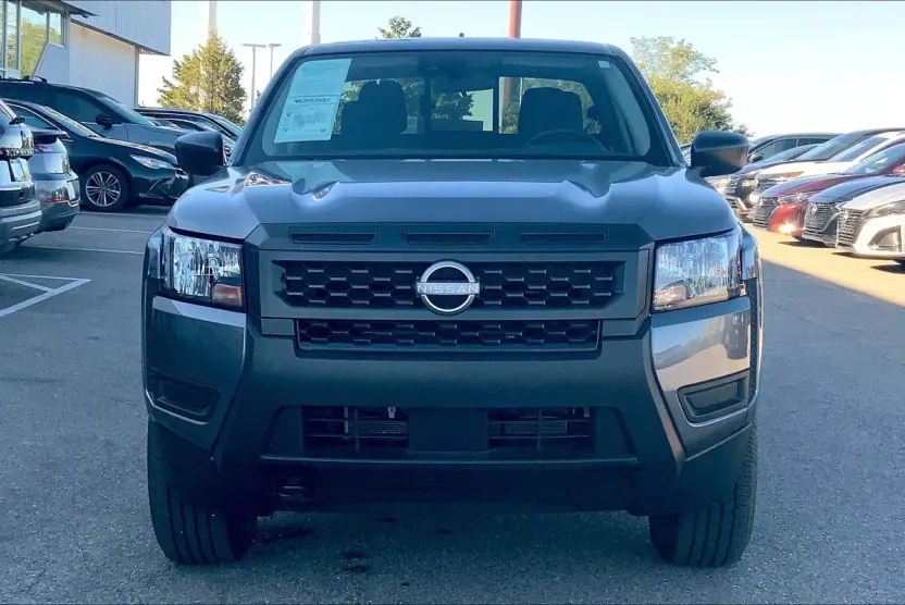2025 Nissan Frontier Crew Cab S photo 1