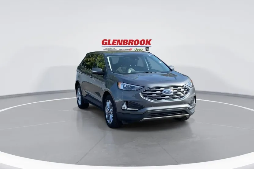 2024 Ford Edge Titanium photo 1