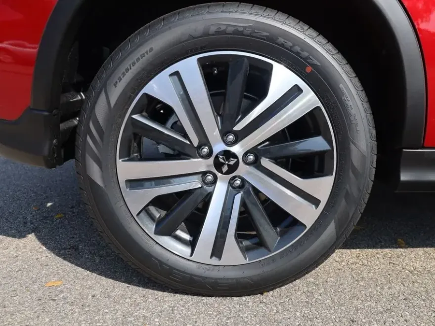 2025 Mitsubishi Outlander Sport ES photo 1