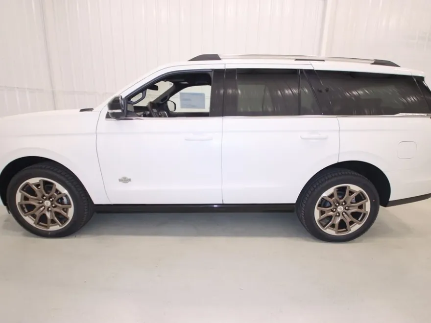 2025 Ford Expedition King Ranch photo 1