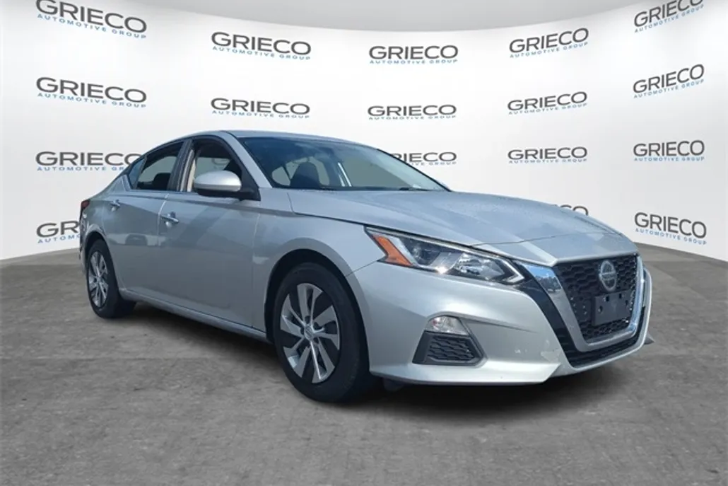 2019 Nissan Altima 2.5 S photo 1