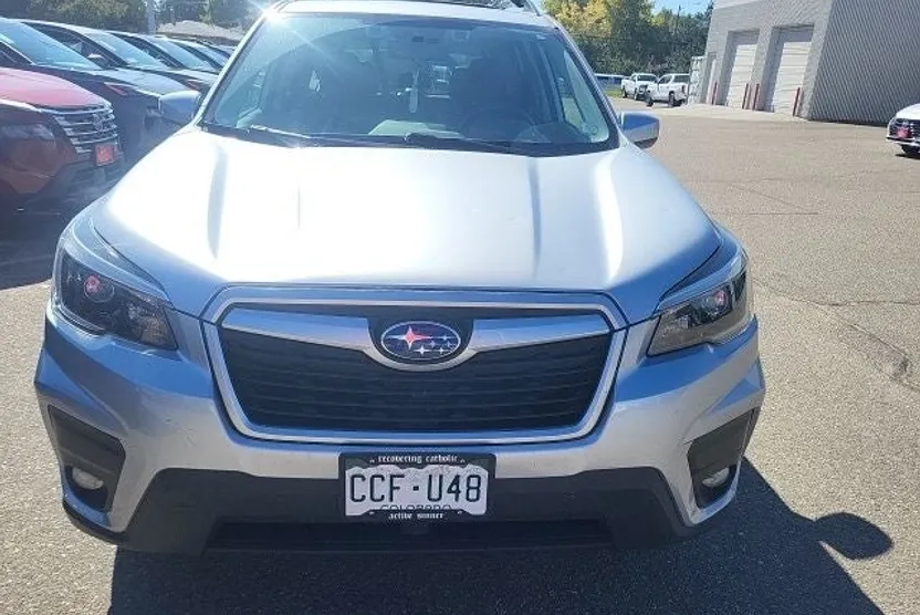 2021 Subaru Forester Premium photo 1