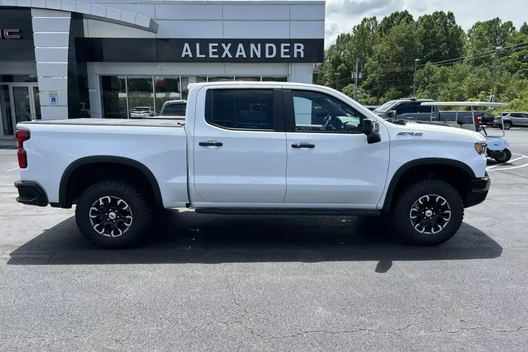 2022 Chevrolet Silverado 1500 ZR2 photo 1