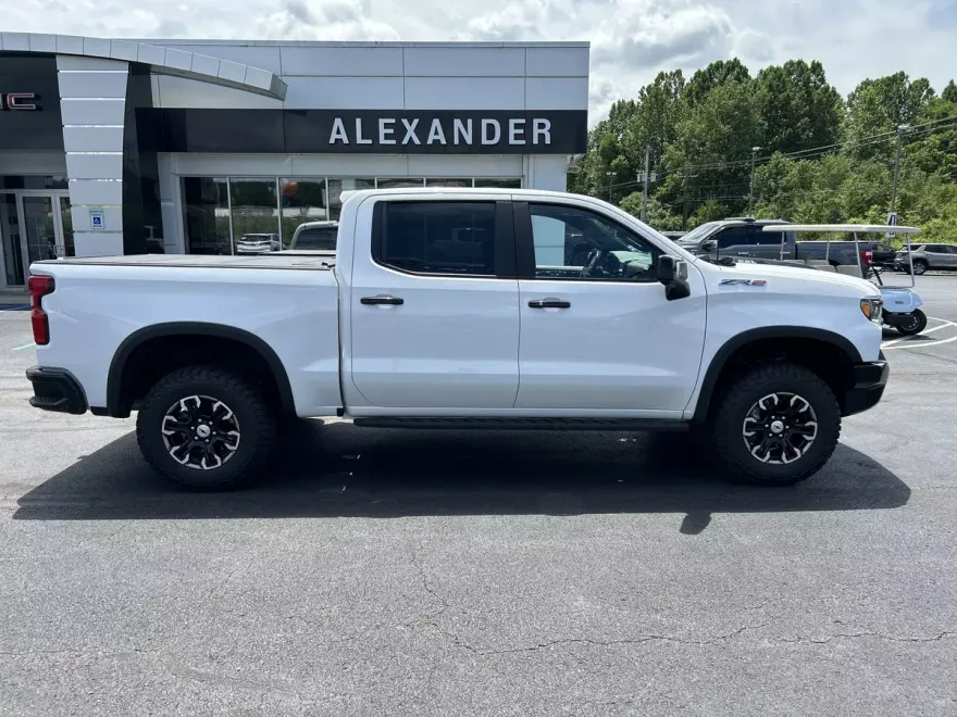 2022 Chevrolet Silverado 1500 ZR2 photo 1