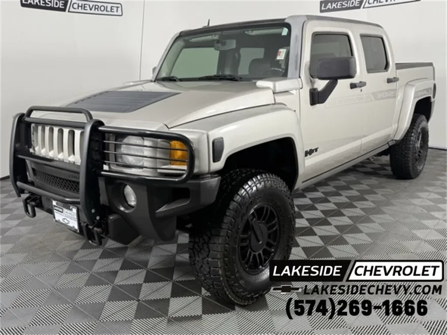 2009 Hummer H3T 1/2 Ton photo 1