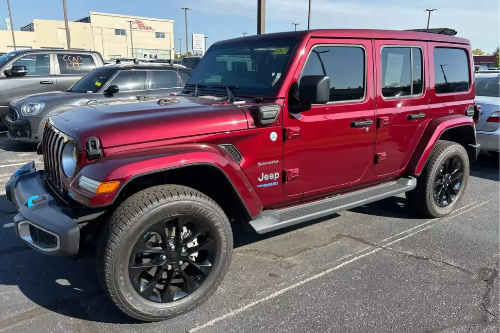 2022 Jeep Wrangler Unlimited Sahara 4xe photo 1