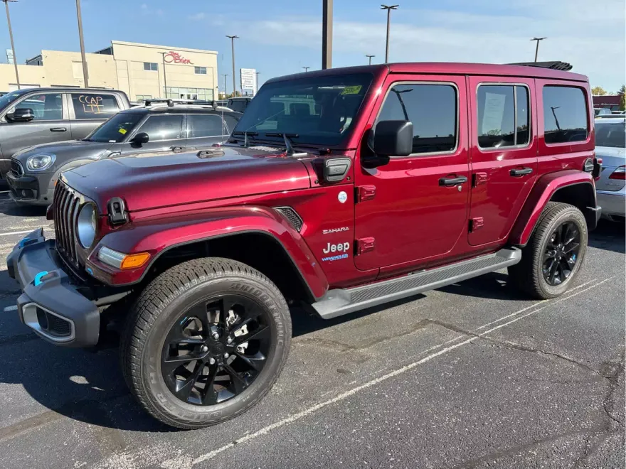 2022 Jeep Wrangler Unlimited Sahara 4xe photo 1