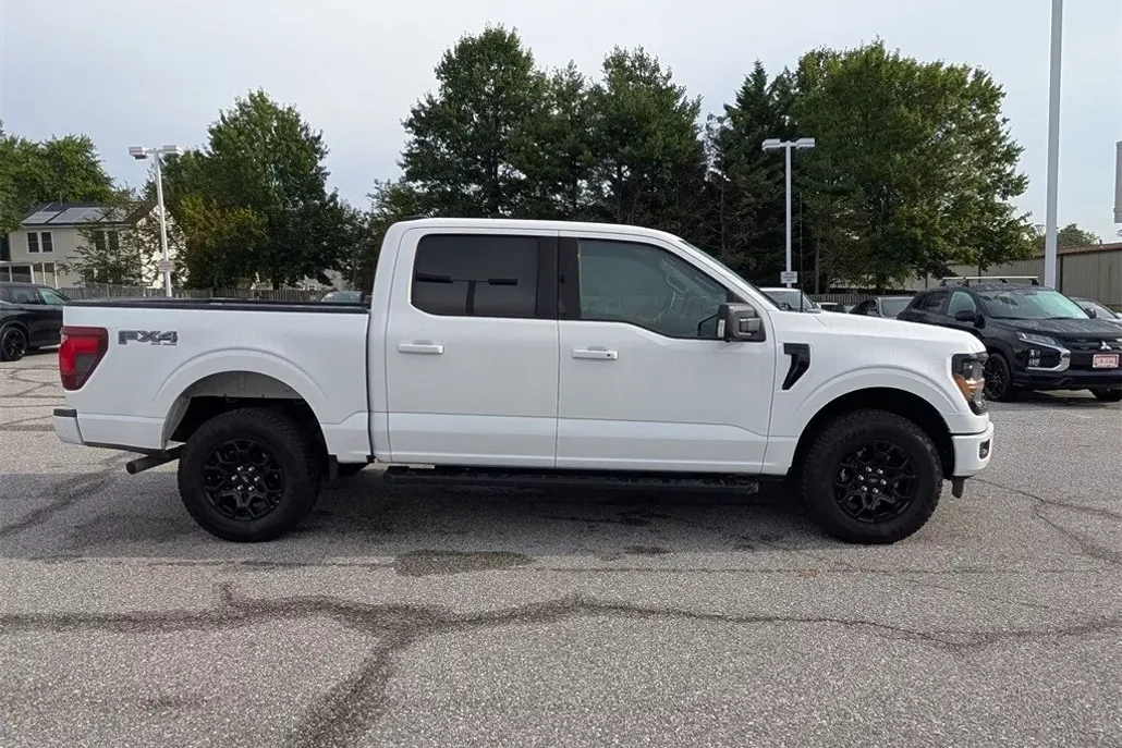 2024 Ford F-150 XLT photo 1