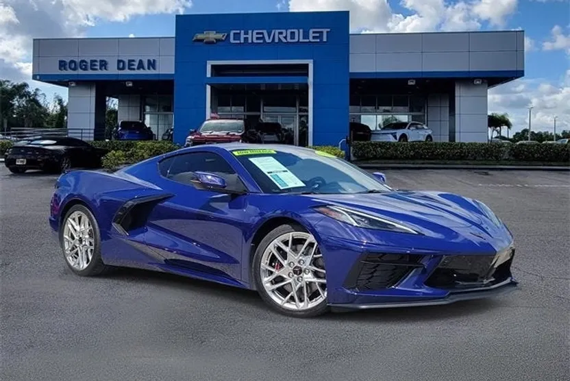 2025 Chevrolet Corvette Stingray 2LT photo 1