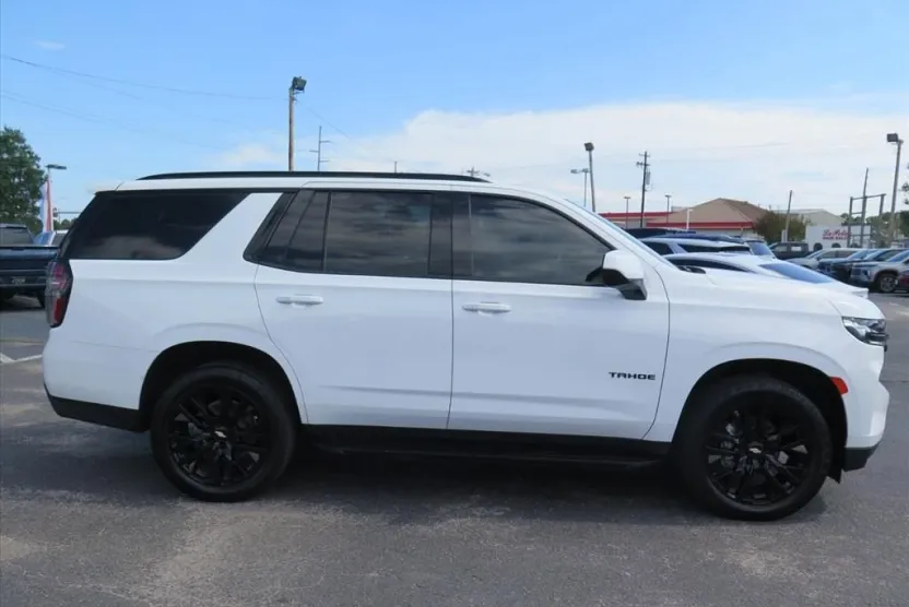2023 Chevrolet Tahoe RST photo 1