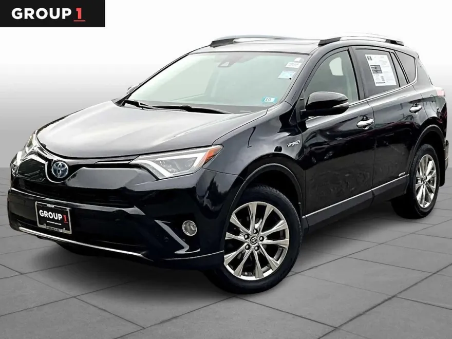 2017 Toyota RAV4 Hybrid Limited photo 1