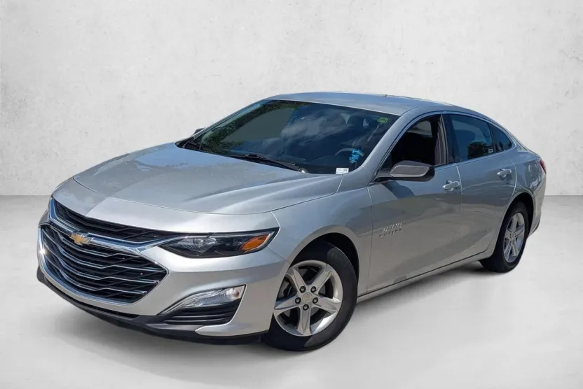 2021 Chevrolet Malibu LS photo 1