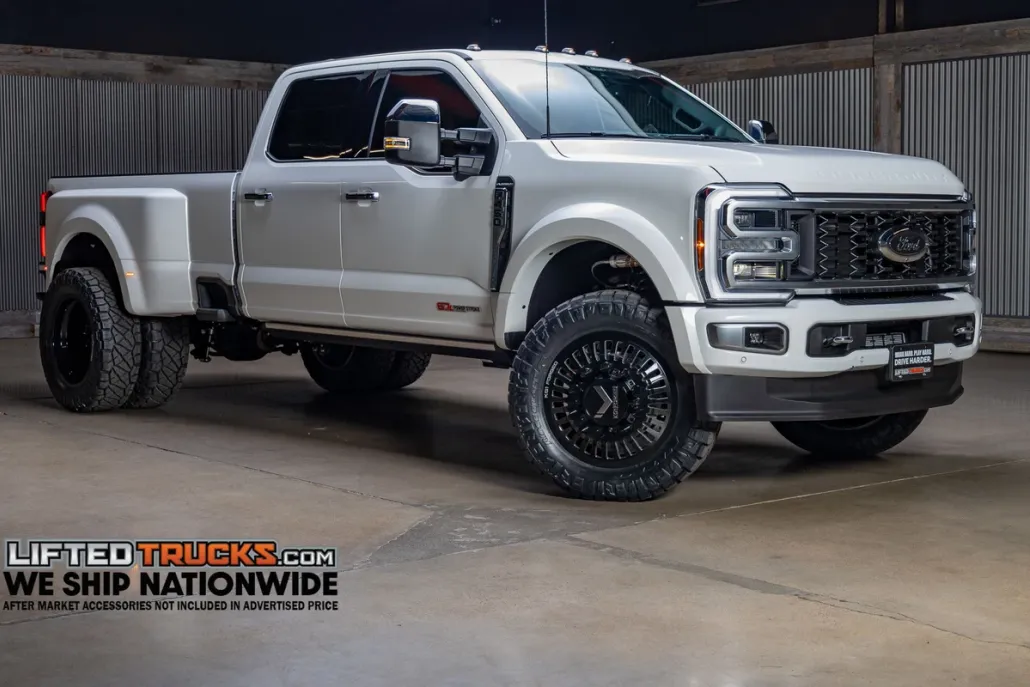2024 Ford F-450 photo 1