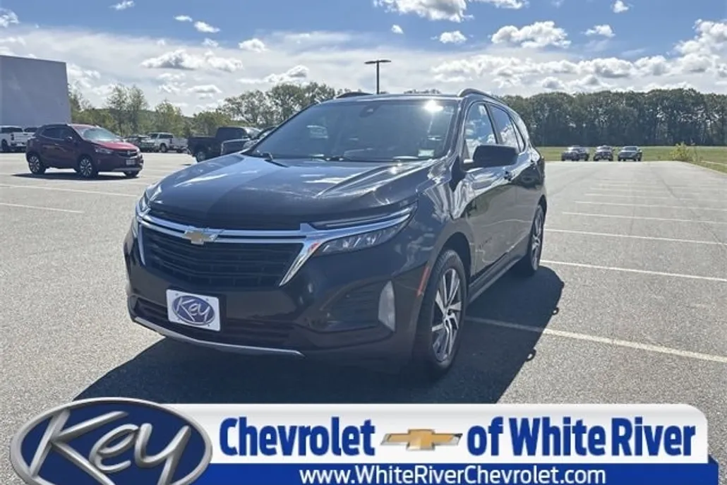 2022 Chevrolet Equinox LT photo 1