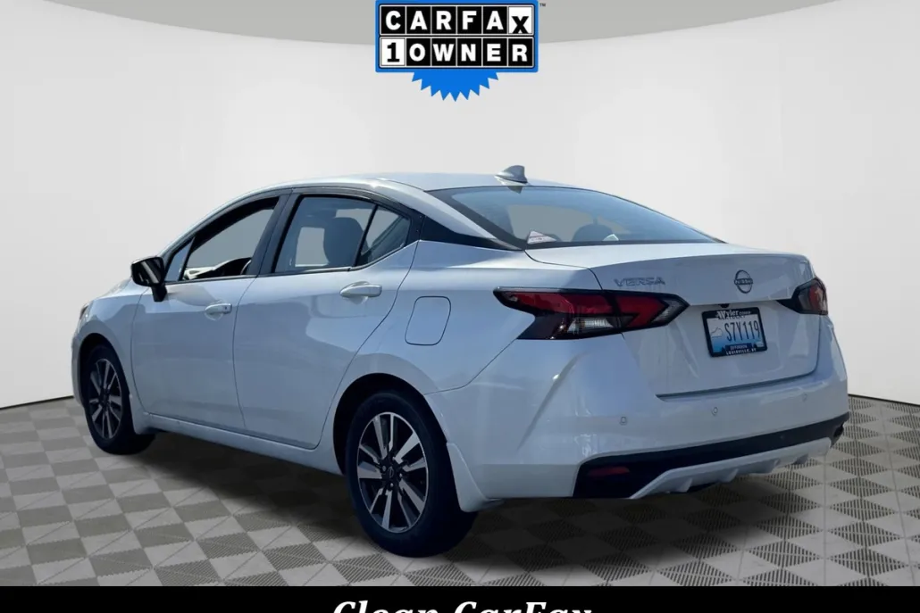2025 Nissan Versa SV photo 1