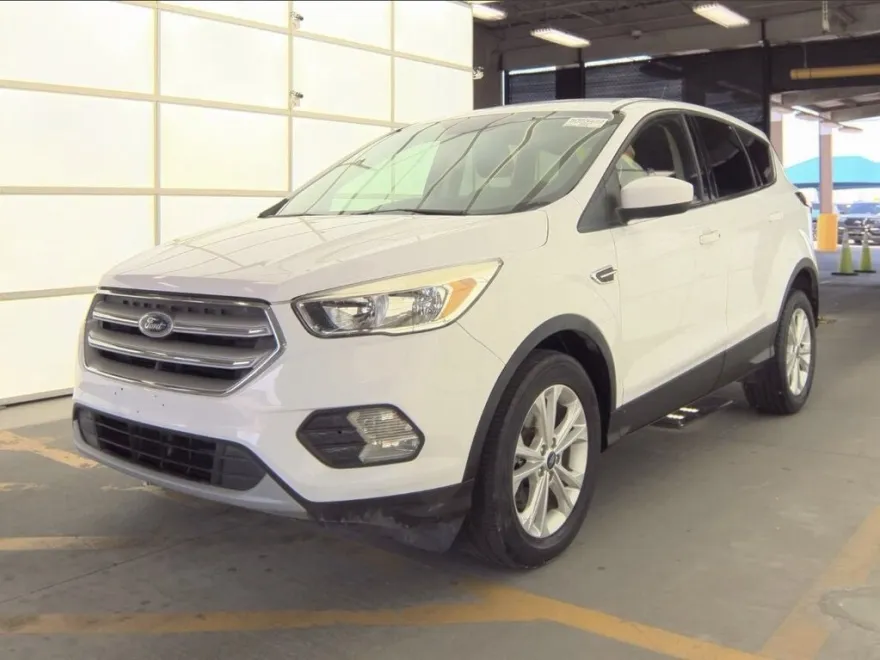 2019 Ford Escape SE photo 1