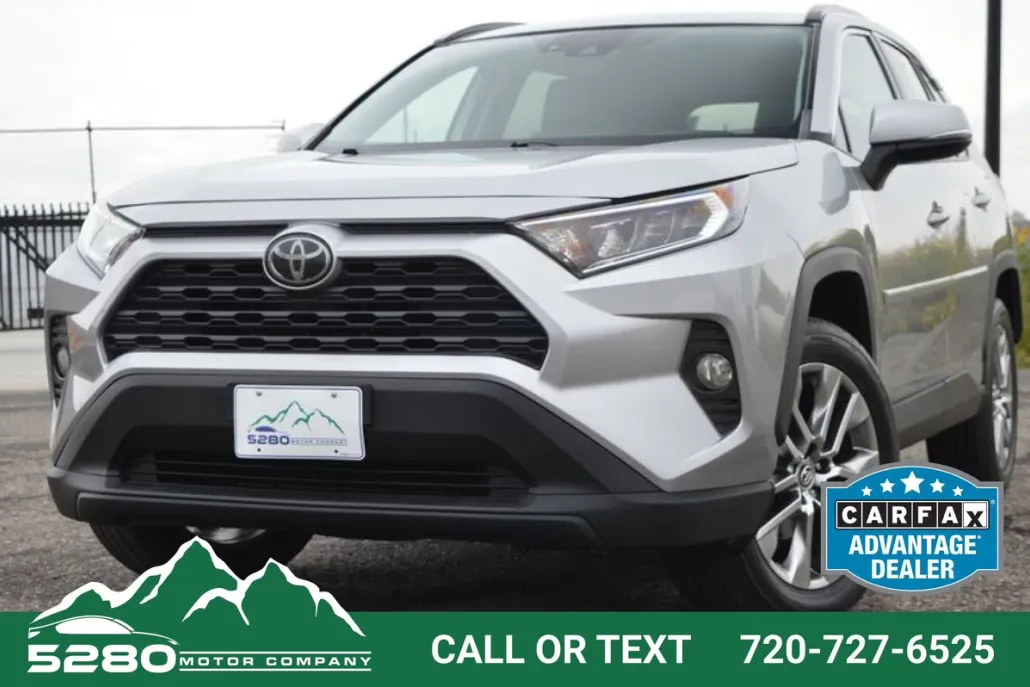 2019 Toyota RAV4 XLE Premium photo 1
