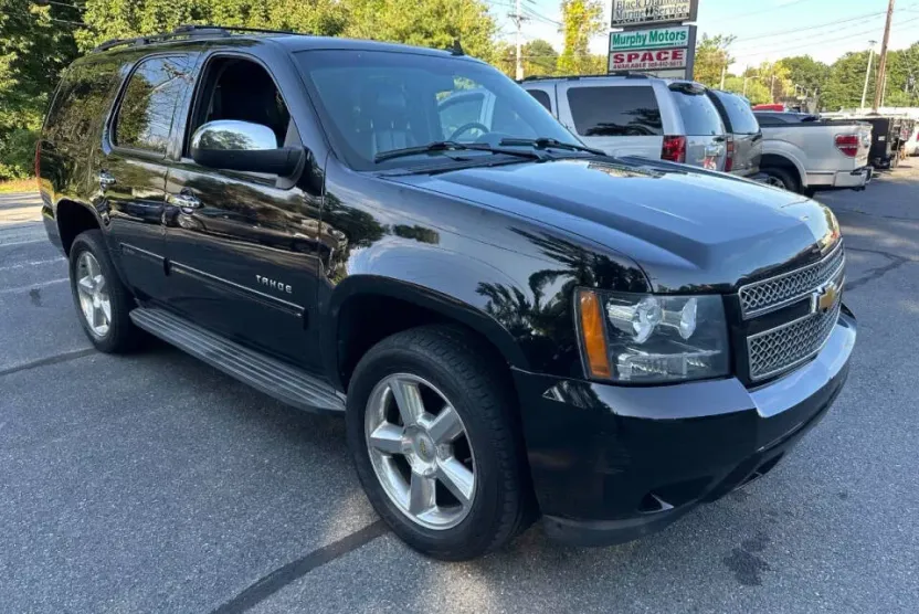 2011 Chevrolet Tahoe LT photo 1