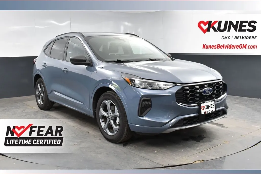 2024 Ford Escape ST-Line photo 1