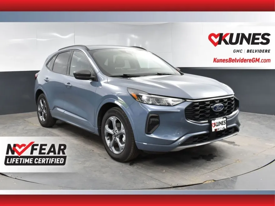 2024 Ford Escape ST-Line photo 1