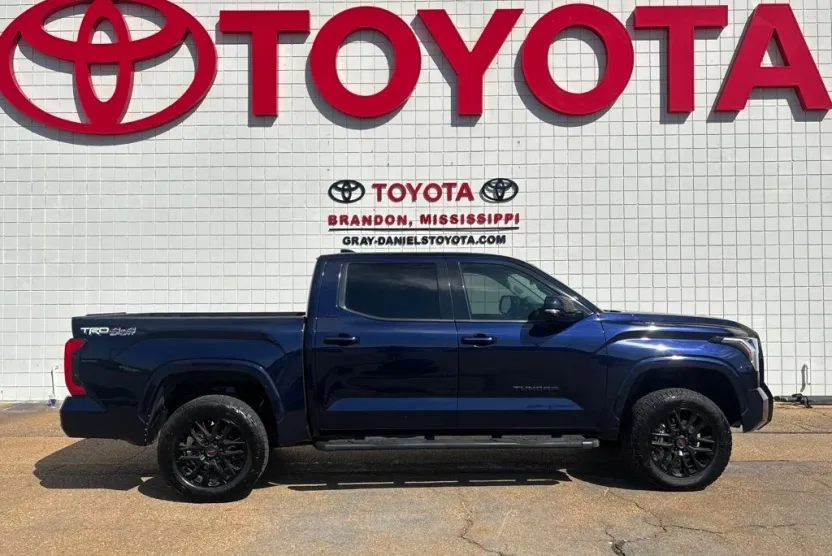 2022 Toyota Tundra SR5 photo 1