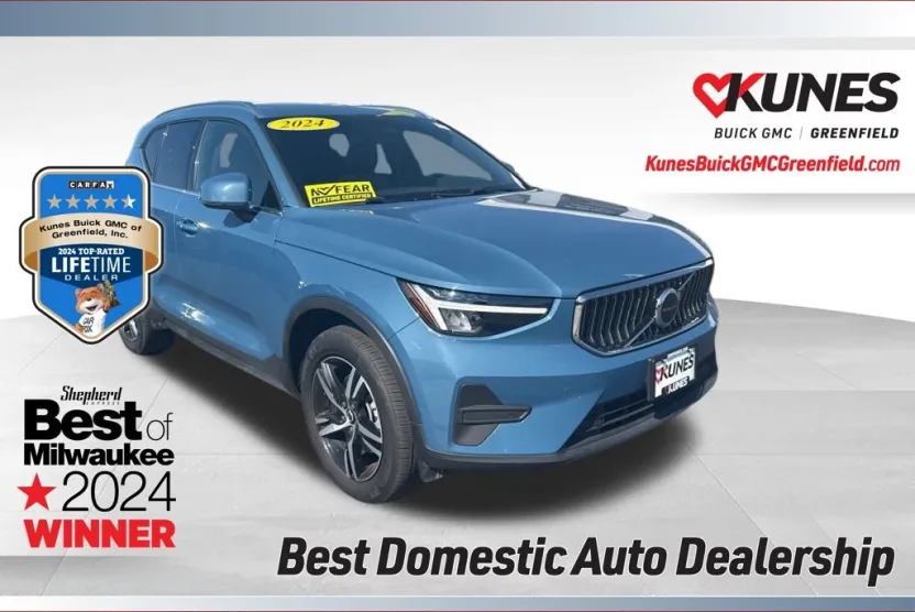 2024 Volvo XC40 Core photo 1