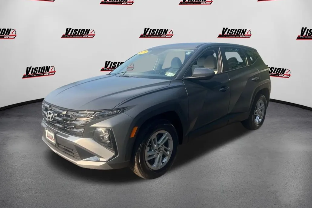 2025 Hyundai Tucson SE photo 1