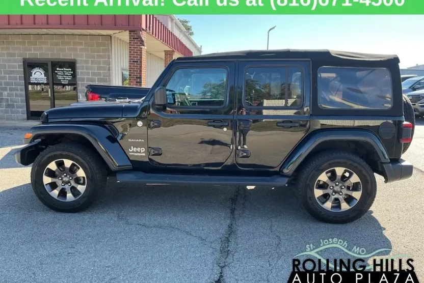 2018 Jeep Wrangler Unlimited Sahara photo 1